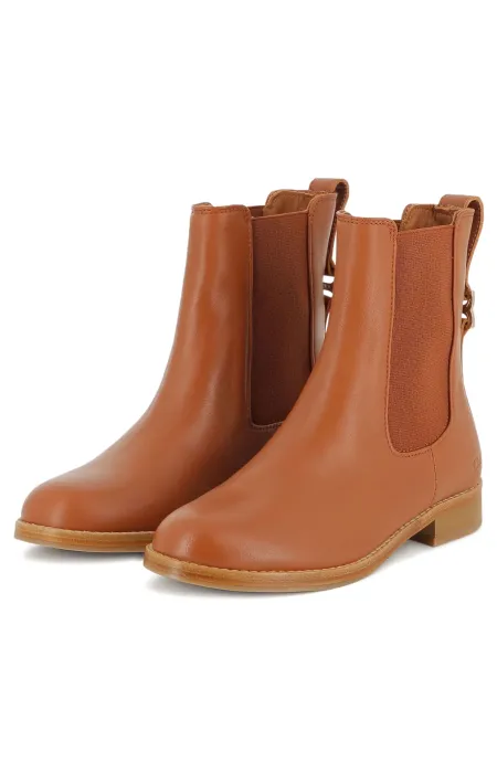 Есенни боти Chloe 
