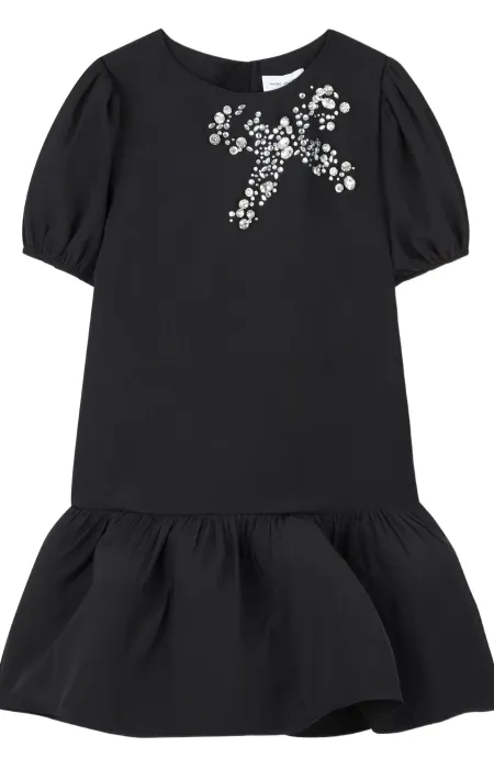 Рокля с акцент камъчета